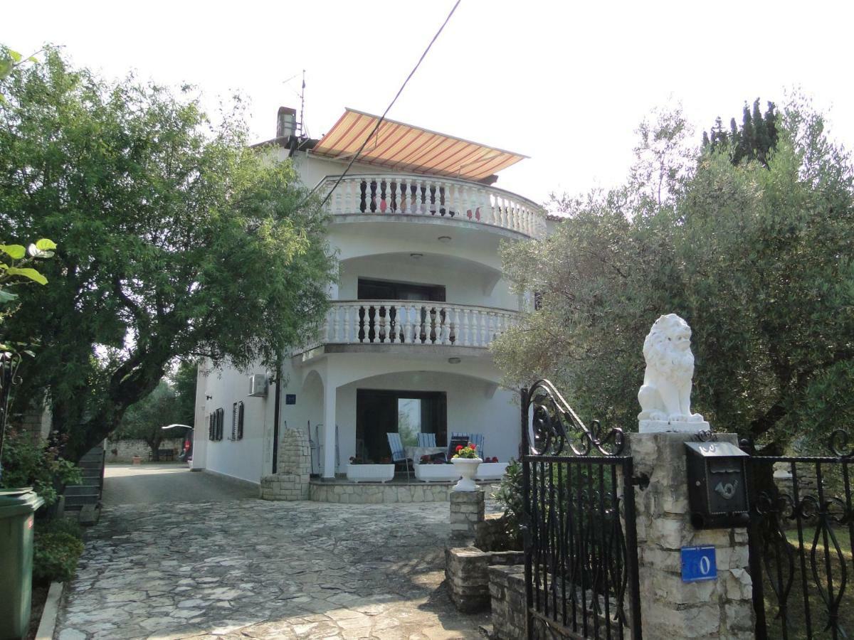 Apartments Villa Maran Умаг Экстерьер фото