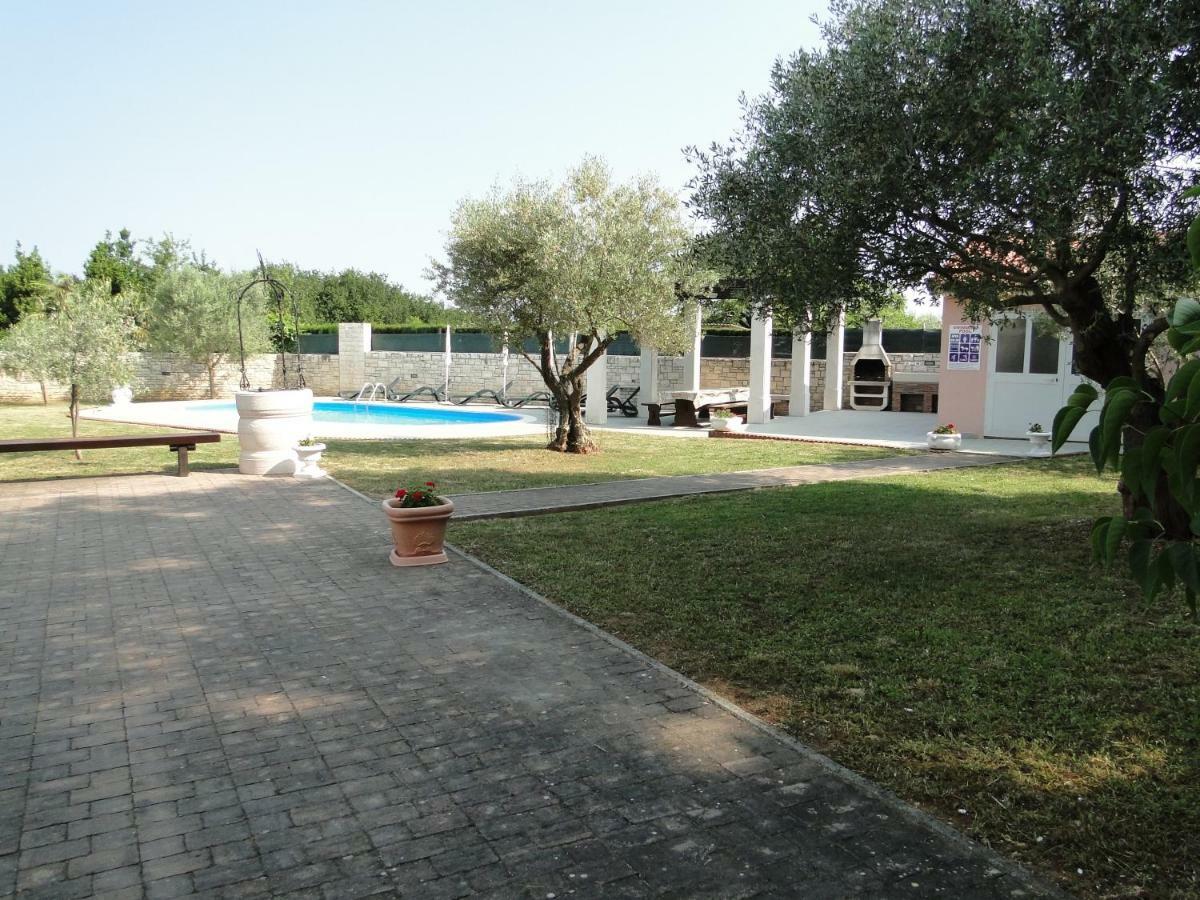 Apartments Villa Maran Умаг Экстерьер фото